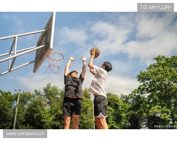 打篮球时需牢记的安全与技巧要点帮助你更好发挥与预防运动伤害 打篮球时需牢记的安全与技巧要点帮助你更好发挥与预防运动伤害