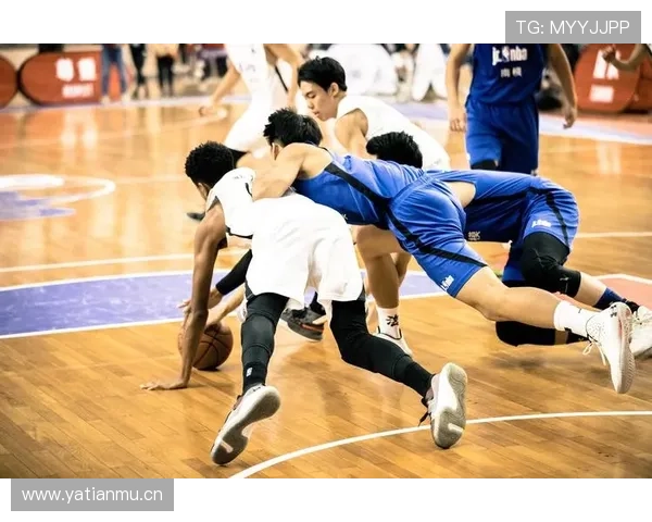 深度解构现代篮球进攻体系与防守策略演变的战术思维分析 深度解构现代篮球进攻体系与防守策略演变的战术思维分析