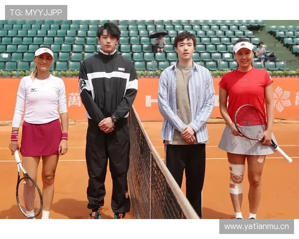 运动员亲述训练与比赛背后的辛酸与成就，揭秘他们的奋斗历程与心路历程